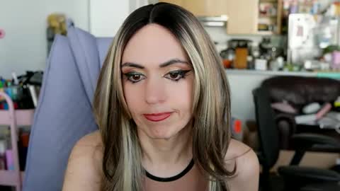 Snapshot of popstarsextape chatting on January 13, 2026, 3:39 pm A cadia online show from January 13, 2026, 3:39 pm