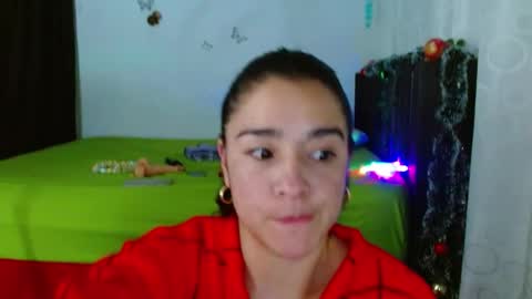 Snapshot of porcelainlux chatting on December 27, 2024, 7:08 am porcelainlux online show from December 27, 2024, 7:08 am