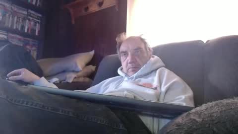 Snapshot of porkingit400 chatting on February 24, 2025, 2:37 pm porkingit400 online show from February 24, 2025, 2:37 pm