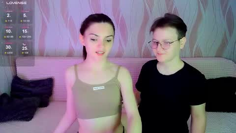 Snapshot of pornostendup chatting on October 14, 2025, 7:25 pm Ana and Tati online show from October 14, 2025, 7:25 pm