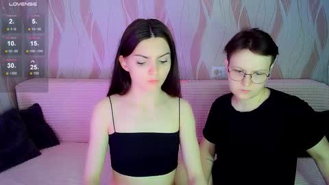 Snapshot of pornostendup chatting on October 15, 2025, 7:03 pm Ana and Tati online show from October 15, 2025, 7:03 pm