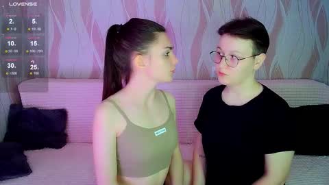 Snapshot of pornostendup chatting on October 16, 2025, 9:49 pm Ana and Tati online show from October 16, 2025, 9:49 pm