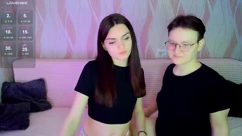 Snapshot of pornostendup chatting on October 20, 2025, 7:36 pm Ana and Tati online show from October 20, 2025, 7:36 pm