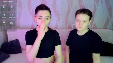 Snapshot of pornostendup chatting on October 23, 2025, 7:56 pm Ana and Tati online show from October 23, 2025, 7:56 pm