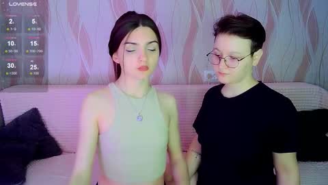 Snapshot of pornostendup chatting on October 30, 2025, 8:31 pm Ana and Tati online show from October 30, 2025, 8:31 pm