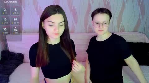 Snapshot of pornostendup chatting on November 23, 2025, 8:19 pm Ana and Tati online show from November 23, 2025, 8:19 pm