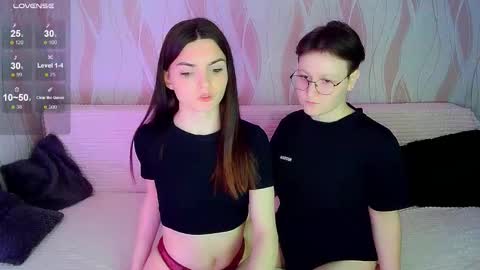 Snapshot of pornostendup chatting on November 29, 2025, 7:50 pm Ana and Tati online show from November 29, 2025, 7:50 pm