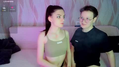 Snapshot of pornostendup chatting on December 4, 2025, 8:39 pm Ana and Tati online show from December 4, 2025, 8:39 pm