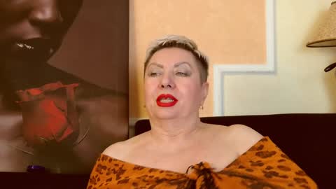Snapshot of posh_lady chatting on December 5, 2024, 10:01 pm LADY POSH online show from December 5, 2024, 10:01 pm
