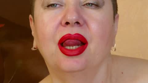 Snapshot of posh_lady chatting on December 13, 2024, 5:27 am LADY POSH online show from December 13, 2024, 5:27 am