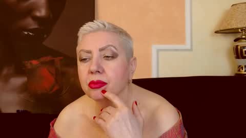 Snapshot of posh_lady chatting on October 9, 2025, 9:02 pm LADY POSH online show from October 9, 2025, 9:02 pm