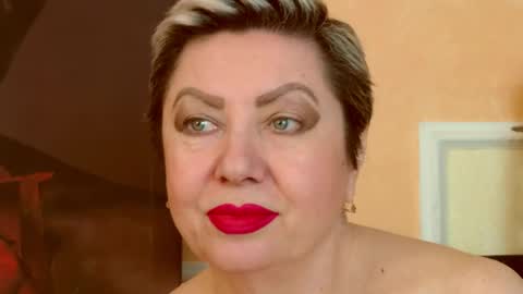 Snapshot of posh_lady chatting on April 8, 2026, 8:20 pm LADY POSH online show from April 8, 2026, 8:20 pm