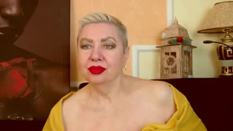 Snapshot of posh_lady chatting on April 30, 2026, 11:49 am LADY POSH online show from April 30, 2026, 11:49 am