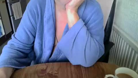 poshman65 online show from October 19, 2025, 10:49 am