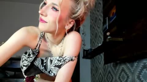 Snapshot of positivevibess chatting on May 28, 2026, 8:39 pm positivevibess online show from May 28, 2026, 8:39 pm