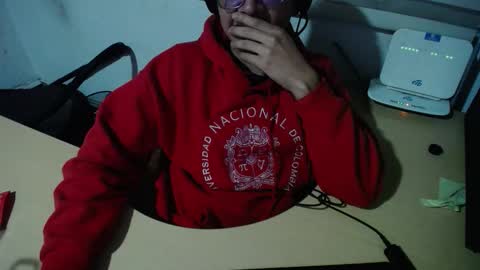 powerfulzeus2 online show from November 5, 2025, 4:45 am