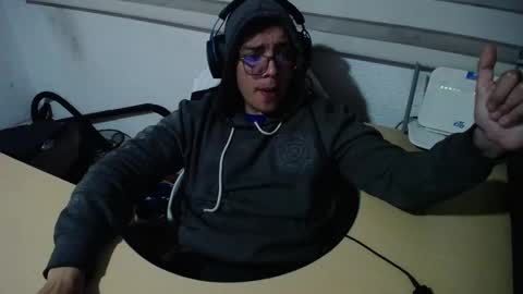 powerfulzeus2 online show from November 13, 2025, 2:10 am