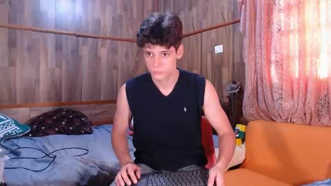 Snapshot of powertwinky chatting on December 25, 2024, 9:33 pm chris independent online show from December 25, 2024, 9:33 pm