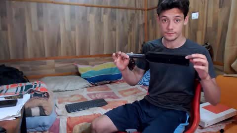 Snapshot of powertwinky chatting on March 7, 2026, 11:46 pm chris independent online show from March 7, 2026, 11:46 pm