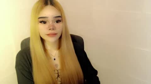 Snapshot of preciousangel69xxx chatting on July 14, 2026, 5:45 am MAXXINE online show from July 14, 2026, 5:45 am