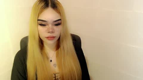 Snapshot of preciousangel69xxx chatting on July 24, 2026, 3:59 am MAXXINE online show from July 24, 2026, 3:59 am