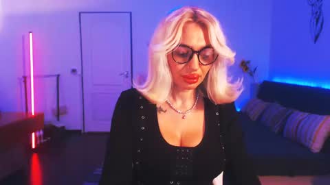 Snapshot of preggyhotmommy chatting on December 30, 2024, 9:50 pm Victoria online show from December 30, 2024, 9:50 pm