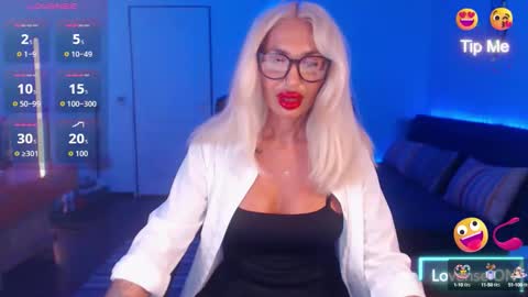 Snapshot of preggyhotmommy chatting on September 11, 2025, 8:09 pm Victoria online show from September 11, 2025, 8:09 pm