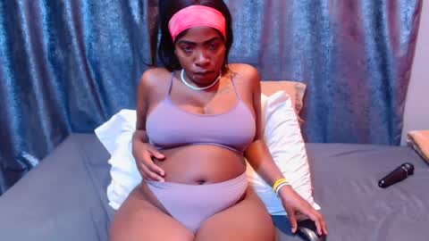 Snapshot of preggynwild chatting on June 13, 2026, 1:58 am preggynwild online show from June 13, 2026, 1:58 am