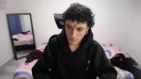 Plux online show from November 7, 2025, 6:35 am