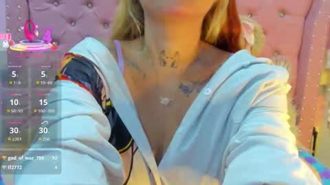 Snapshot of pretti__violet_ chatting on February 2, 2026, 11:47 pm Pretti Violet online show from February 2, 2026, 11:47 pm