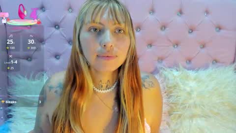 Snapshot of pretti__violet_ chatting on February 26, 2026, 10:25 am Pretti Violet online show from February 26, 2026, 10:25 am
