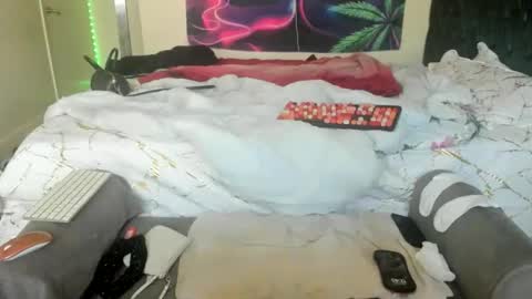 Yasmine pretty online show from April 8, 2026, 4:40 pm