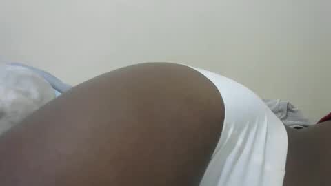 pretty_avena online show from November 13, 2025, 7:29 am