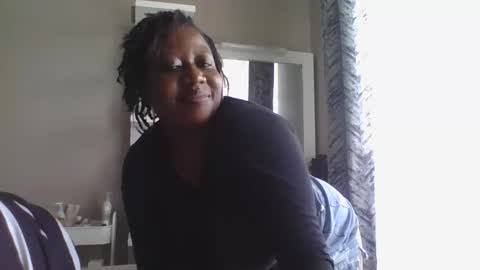 Snapshot of pretty_bums chatting on March 2, 2025, 12:54 pm chichi online show from March 2, 2025, 12:54 pm