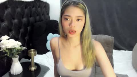 Snapshot of pretty_chikana chatting on February 9, 2026, 12:25 am Chikana online show from February 9, 2026, 12:25 am