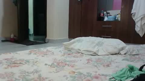 pretty_darya online show from November 5, 2025, 5:46 pm