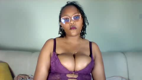 Snapshot of pretty_dee1 chatting on July 28, 2026, 6:20 pm pretty_dee1 online show from July 28, 2026, 6:20 pm