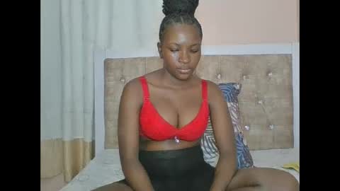 Snapshot of pretty_ebony2 chatting on February 14, 2026, 7:21 pm Anne online show from February 14, 2026, 7:21 pm