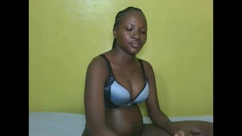 Snapshot of pretty_ebony2 chatting on March 3, 2026, 3:51 pm Anne online show from March 3, 2026, 3:51 pm