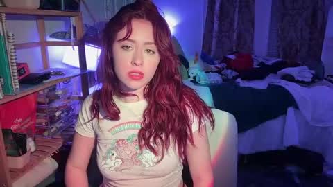 Snapshot of pretty_in_p1nk chatting on February 12, 2025, 3:51 am Sophie online show from February 12, 2025, 3:51 am