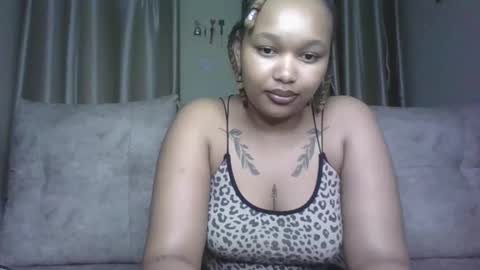Snapshot of pretty_little_baibe chatting on January 7, 2026, 9:50 pm Tracy online show from January 7, 2026, 9:50 pm
