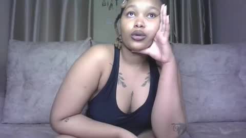 Snapshot of pretty_little_baibe chatting on January 14, 2026, 11:42 pm Tracy online show from January 14, 2026, 11:42 pm