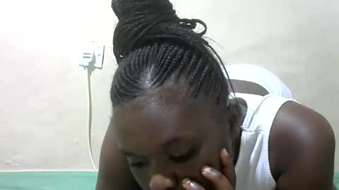 Snapshot of pretty_melan chatting on March 17, 2026, 7:39 pm pretty_melan online show from March 17, 2026, 7:39 pm