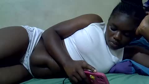 Snapshot of pretty_melan chatting on April 2, 2026, 6:33 am pretty_melan online show from April 2, 2026, 6:33 am