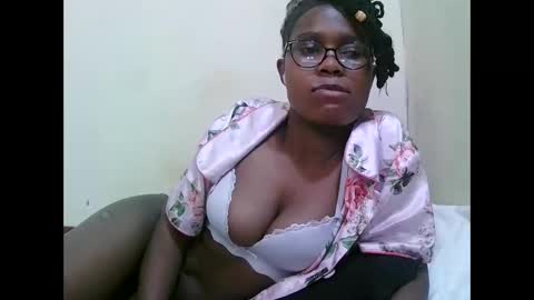 pretty_mellan online show from January 26, 2025, 11:50 pm