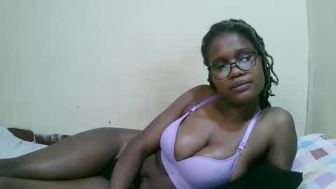 pretty_mellan online show from February 20, 2025, 6:28 am