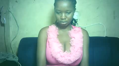 Snapshot of pretty_milan chatting on December 15, 2025, 4:06 am pretty_milan online show from December 15, 2025, 4:06 am