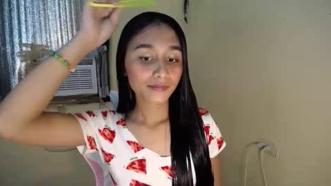 Snapshot of pretty_morenaxx chatting on October 14, 2025, 12:06 pm Marimar online show from October 14, 2025, 12:06 pm
