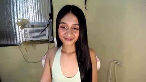 Snapshot of pretty_morenaxx chatting on October 27, 2025, 12:20 pm Marimar online show from October 27, 2025, 12:20 pm
