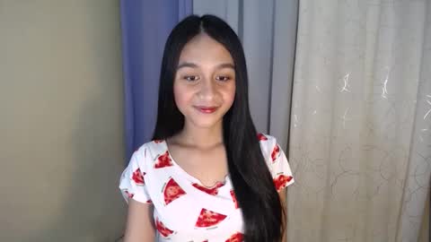 Snapshot of pretty_morenaxx chatting on November 21, 2025, 6:01 am Marimar online show from November 21, 2025, 6:01 am